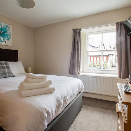Craven Heifer Hotel Ингълтън Екстериор снимка