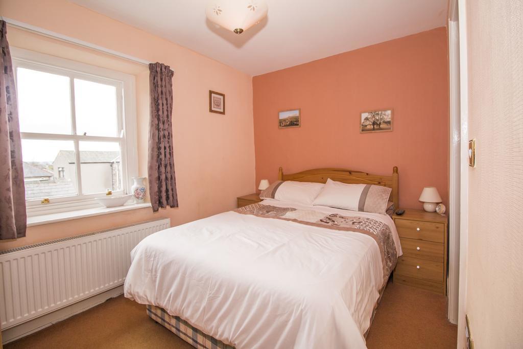 Craven Heifer Hotel Ингълтън Екстериор снимка